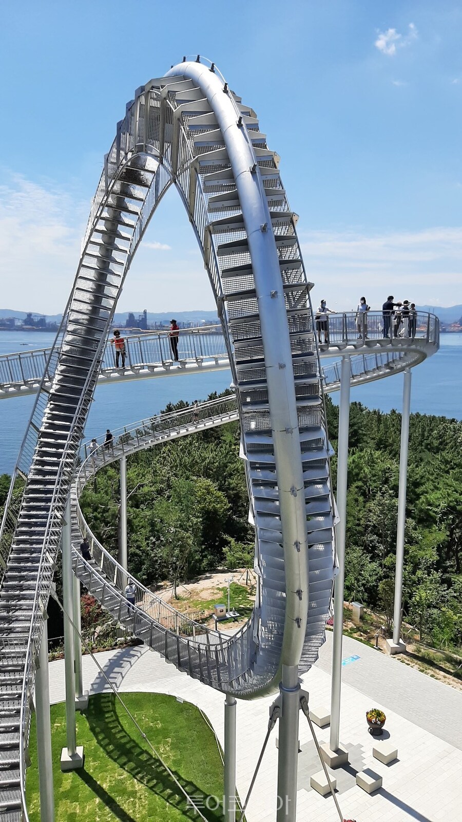 롤러코스터 같지만 롤러코스터 아닌 구조물.JPG_8.jpg