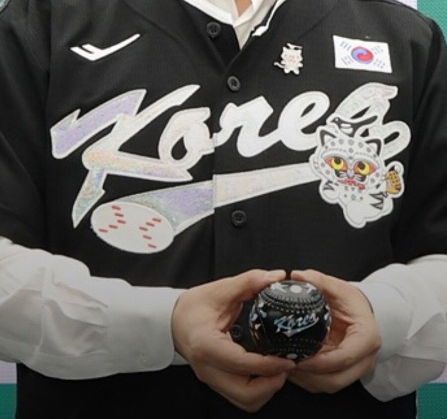 KBO와 국립중앙박물관 콜라보 굿즈 출시.jpg_1.jpg