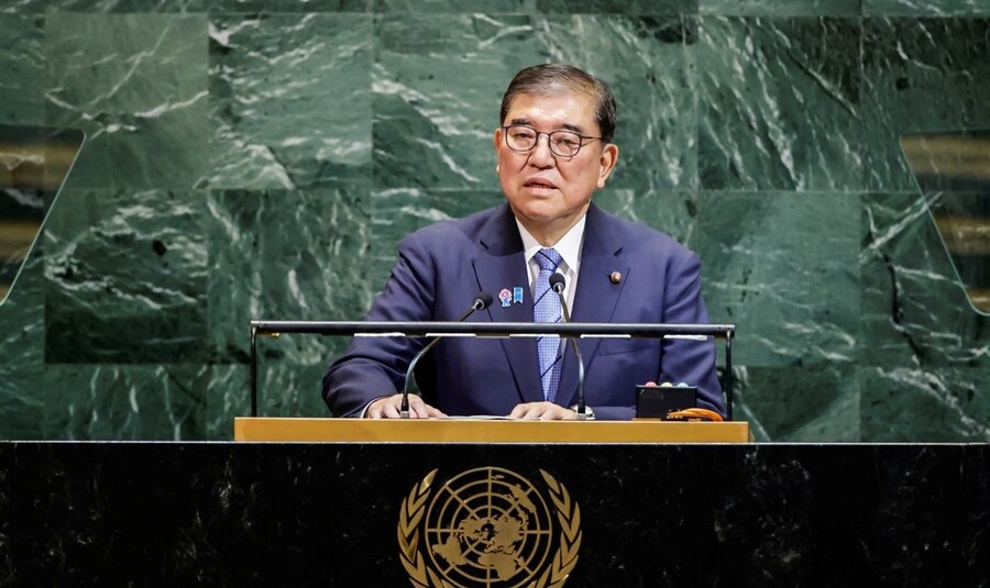 지금 말년병장인 일본 총리 트리비아_1.jpg