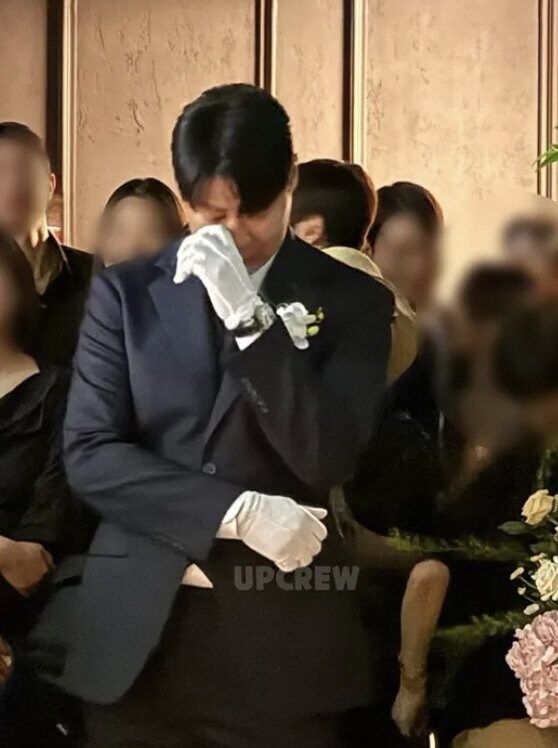 딸 결혼식날 눈물 흘리는 최현석 셰프.jpg_1.jpg