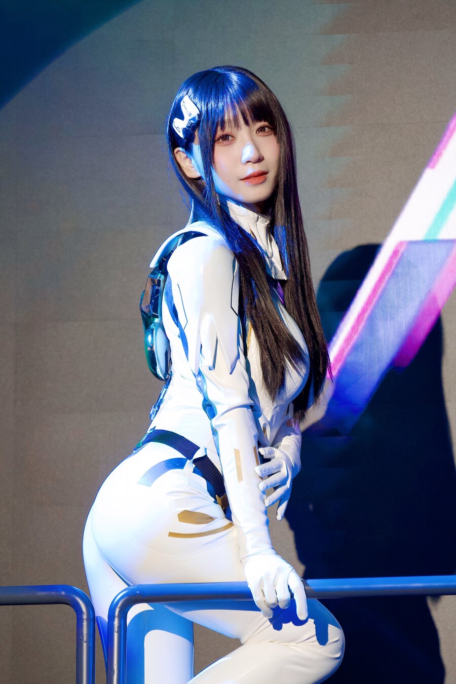 열도의 코스프레 모델 누나 jpg_2.jpg