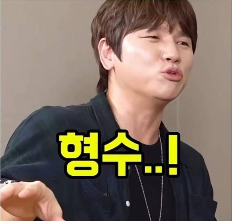 꼭 예명으로만 활동해야 하는 가수_1.jpg