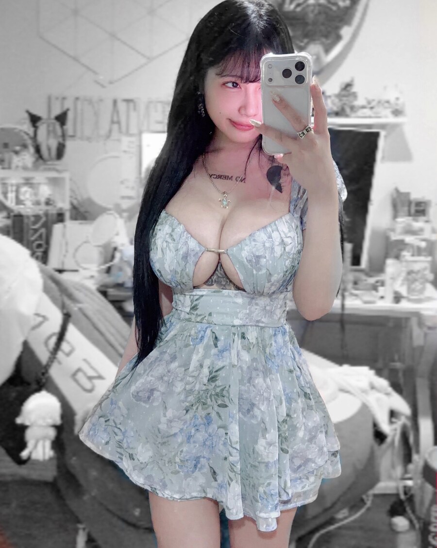 호불호 여친 옷_1.jpg