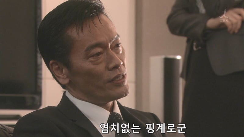 입싸한지 13년 만에 승진 기회를 얻은 남자직원_27.jpg