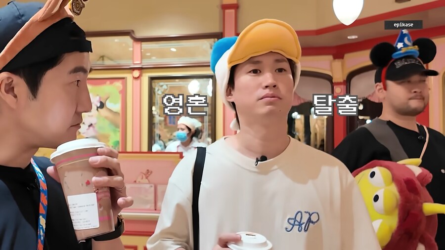 놀이공원에서 볼수있는 가족의 모습_11.png