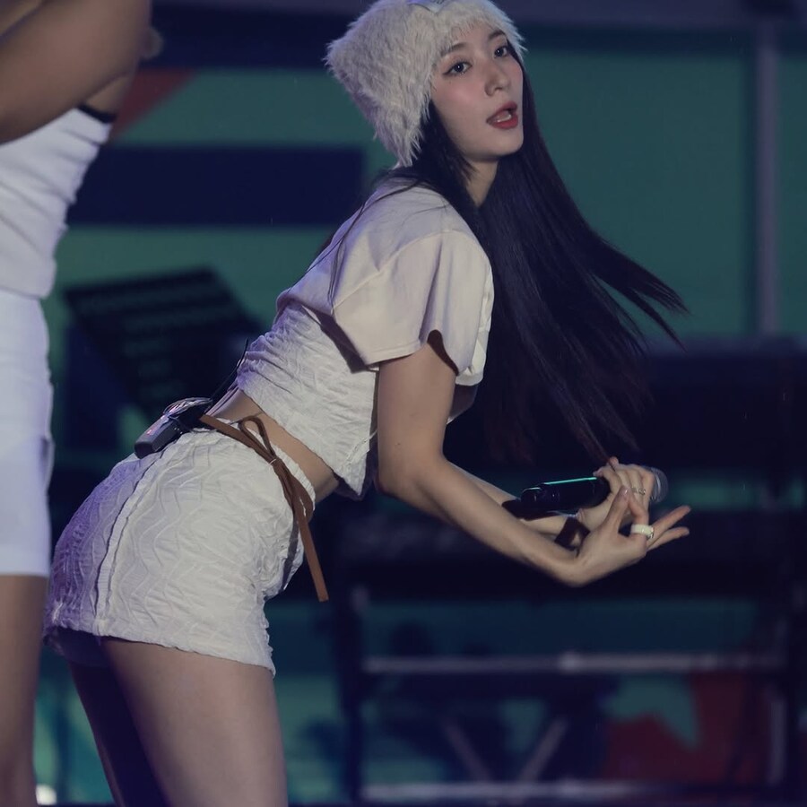 호불호 갈리는 복장 jpg_1.jpg