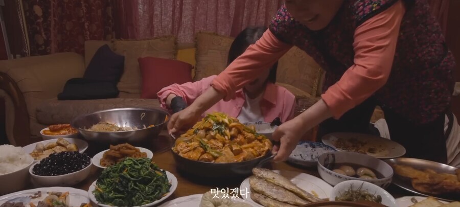 쯔양 vs 할머니_8.jpg