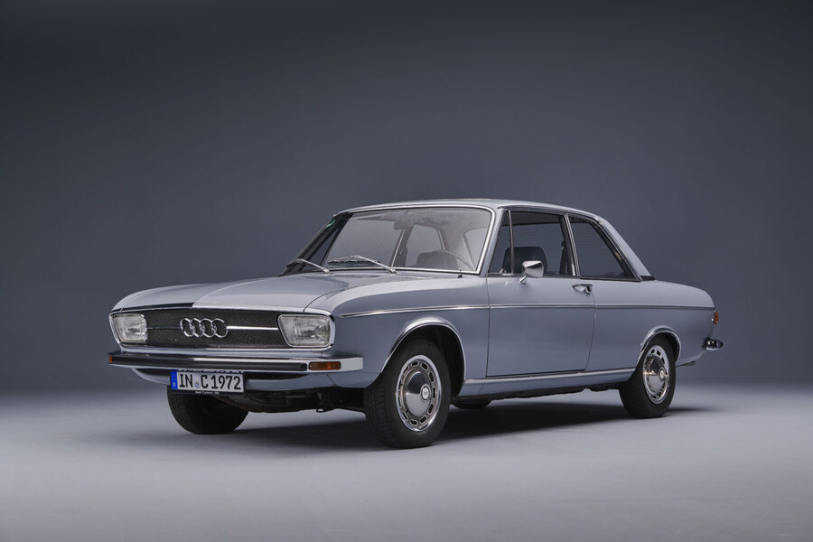 아우디 A6 1968년형_2.jpg