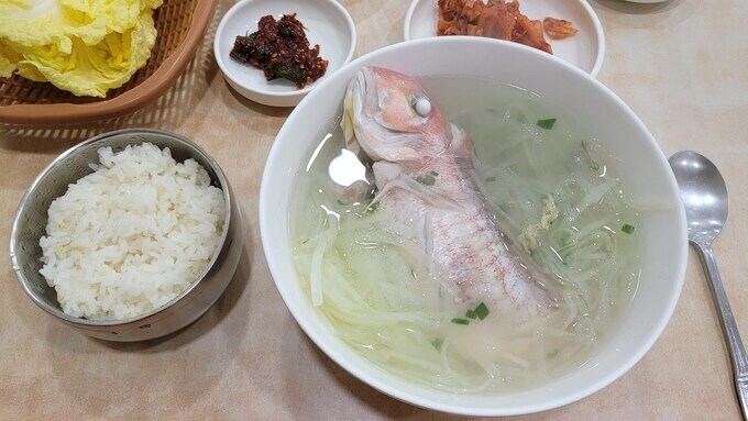 연휴때 누가 먹을것도 없는 제주도 가냐 ㅋㅋㅋㅋ_1.jpg