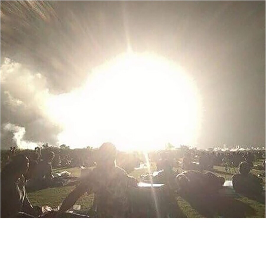 사진 진짜 못 찍는 사람이 찍은 불꽃놀이_1.png