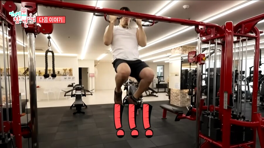 최홍만이 헬스장에서 신발 넣는 법_6.png