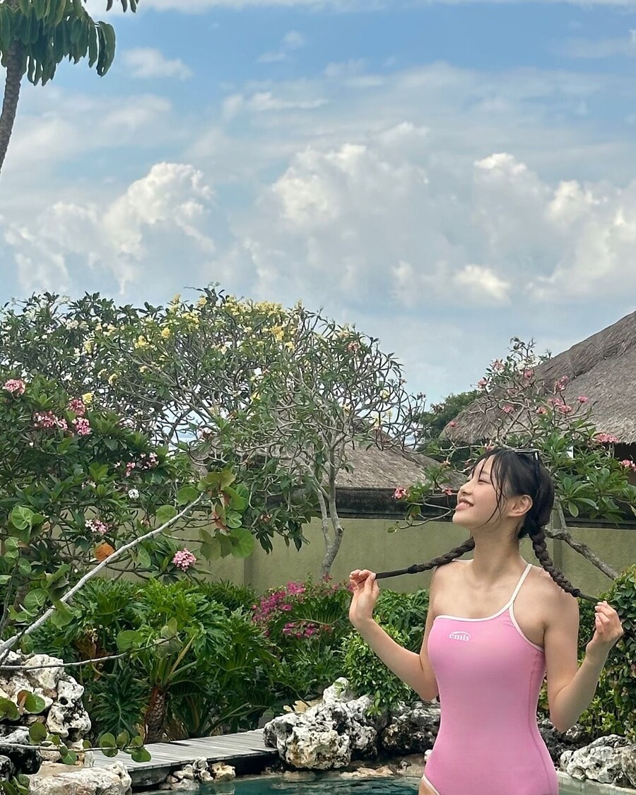 수영복 입은 츄 jpg_6.jpg