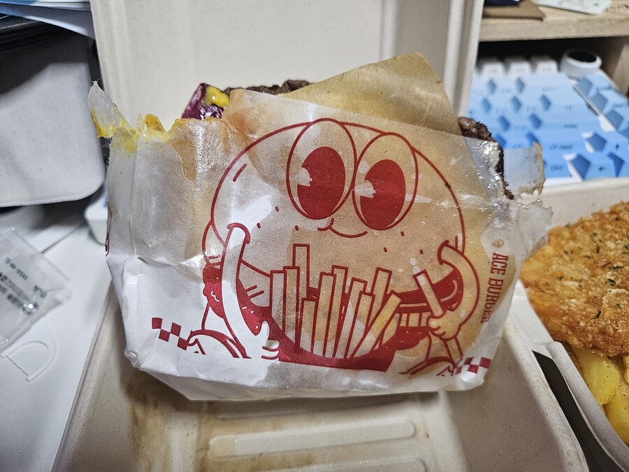 와 햄버거 기름기 개많네_3.jpg