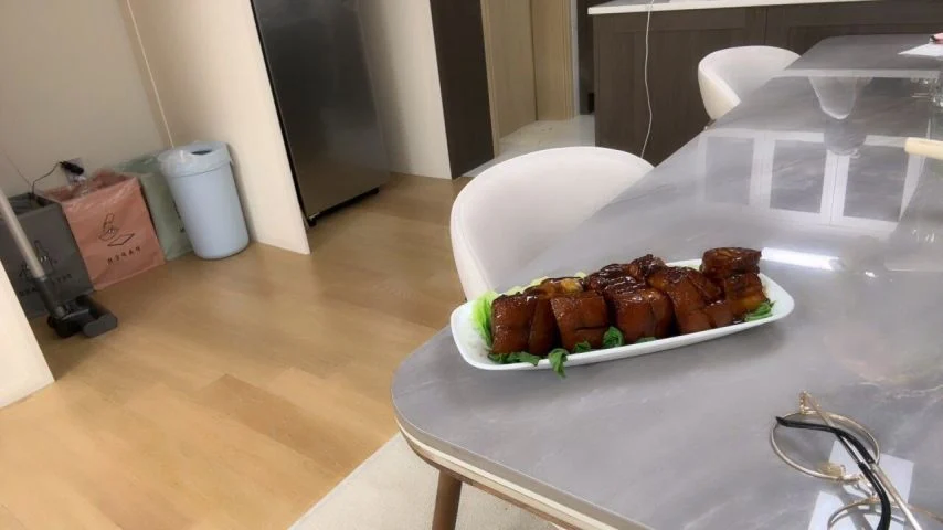 부들부들 윤기좔좔 동파육_1.webp