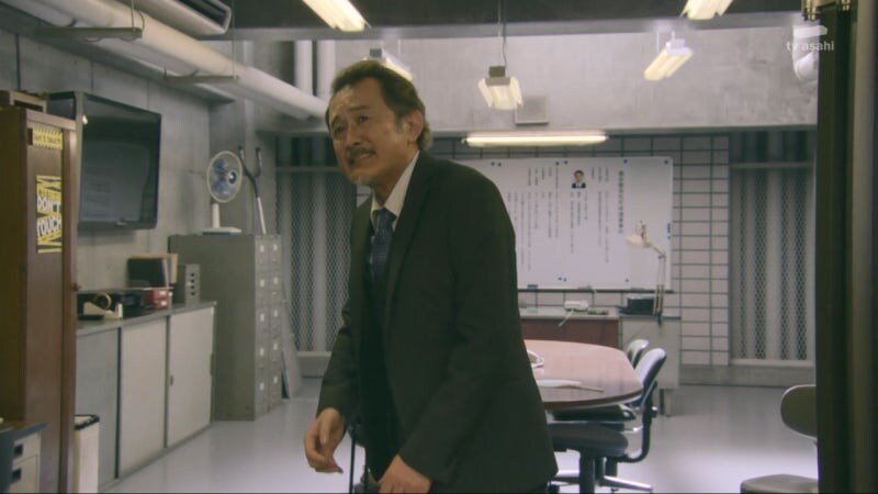 유능한 부하들을 둔 직장상사의 최후_21.jpg