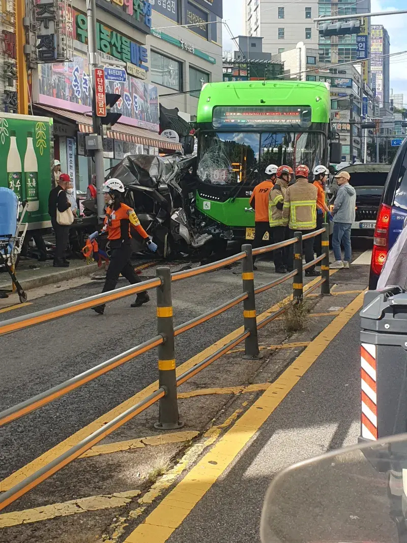 성신여대앞 레이&버스 사고_1.webp