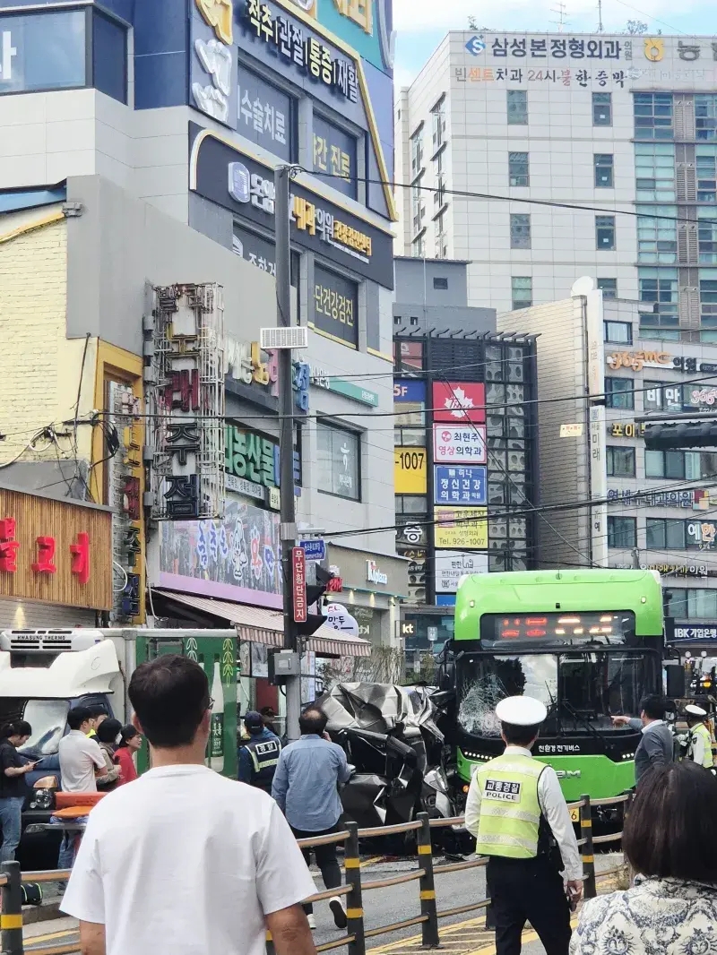 성신여대앞 레이&버스 사고_2.webp