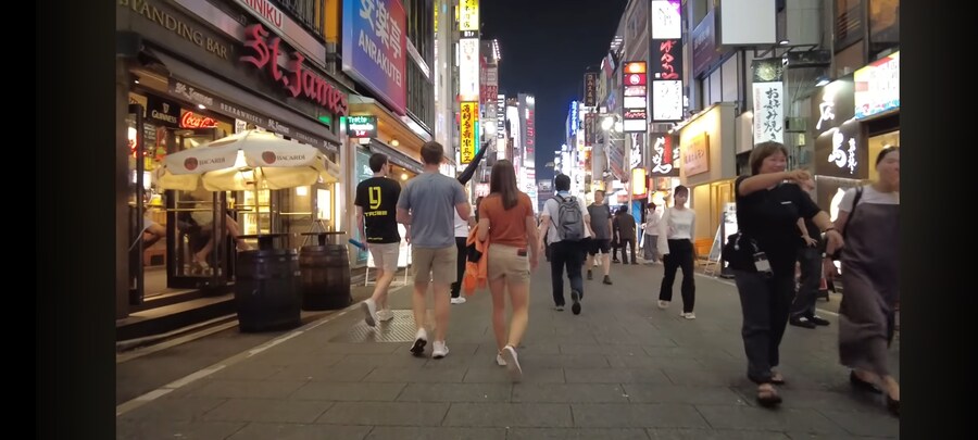 일본 카부키쵸 거리 영상 보는데 겁나 정겹네 ㅋㅋㅋㅋㅋ_2.jpg