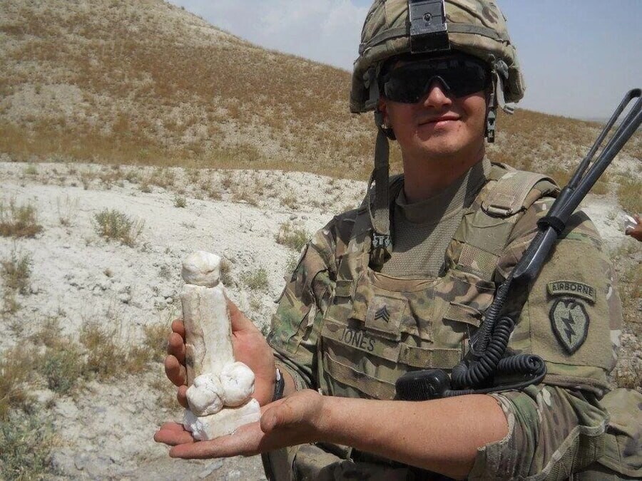 실전에서 C4를 쓰는 모든 군에서 한다는 짓._1.jpg