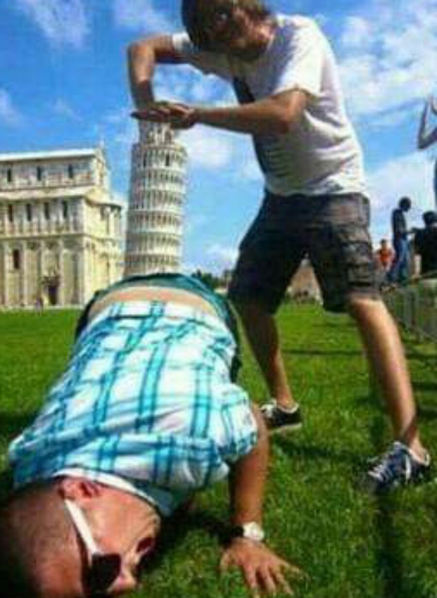 피사의 사탑을 떠받치는 구도는 이제 지겹다_1.jpg