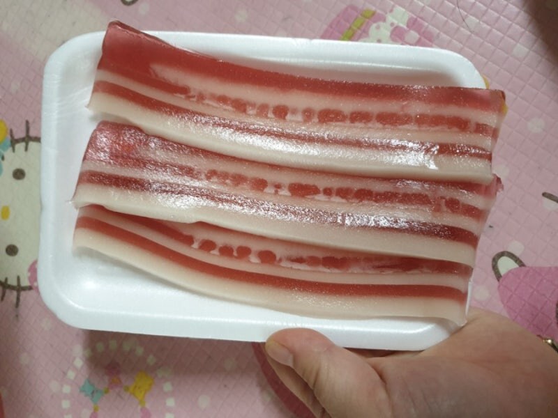 새로 사온 삼겹살이 좀 이상하다_1.jpg