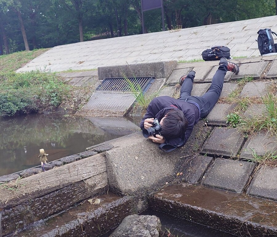 강가의 피규어_2.jpg