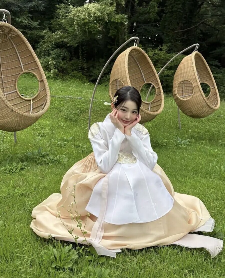 한복 원영이_2.jpg