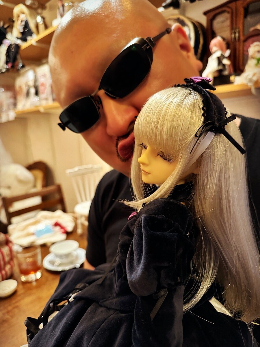 야쿠자처럼 보이지만 그냥 평범한 오타쿠 연예인입니다_3.jpg