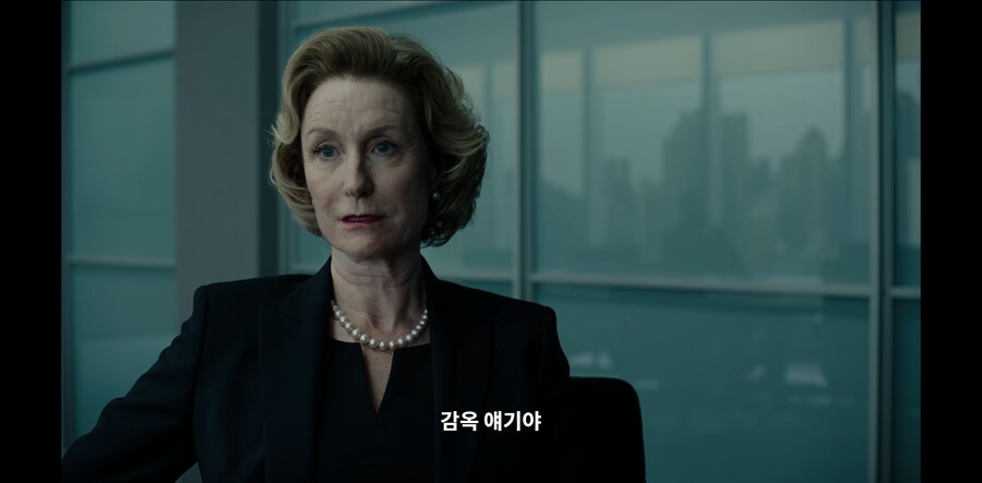 흔한 공포영화의 긴장감 넘치는 상황_6.png