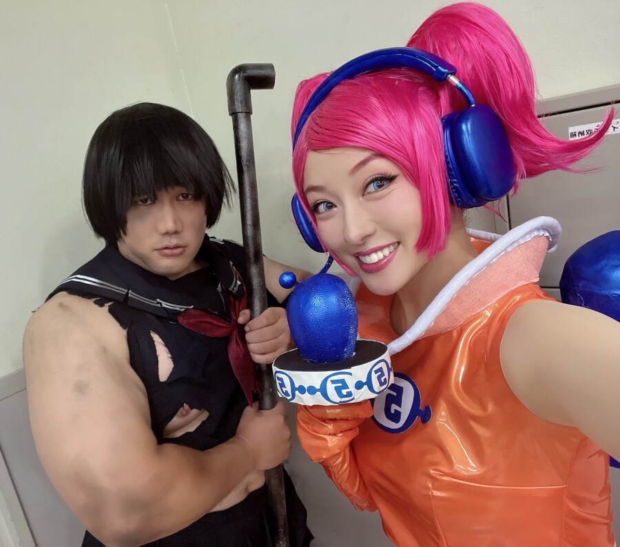 사일런트힐F)JK의 등짝_4.jpg