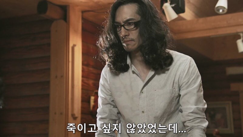 자기 딸과 아내를 죽인 살인마와 마주한 주인공_4.jpg