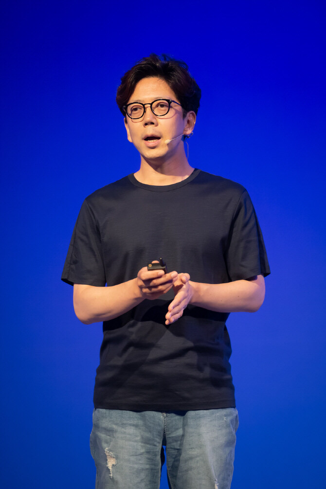 카제나) ??? : 야 코형석 진짜 큰일났어!!_1.jpg