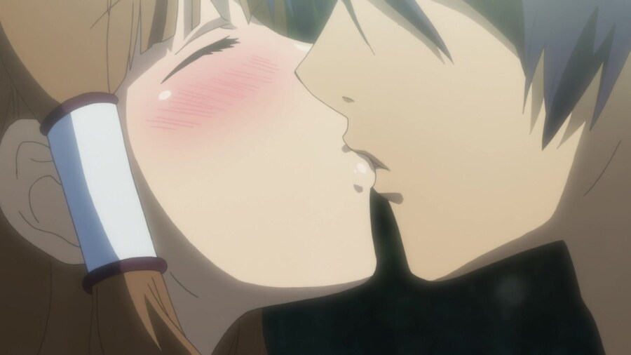 어느 남자고등학생이 신을 죽이고 하게되는거_2.jpg