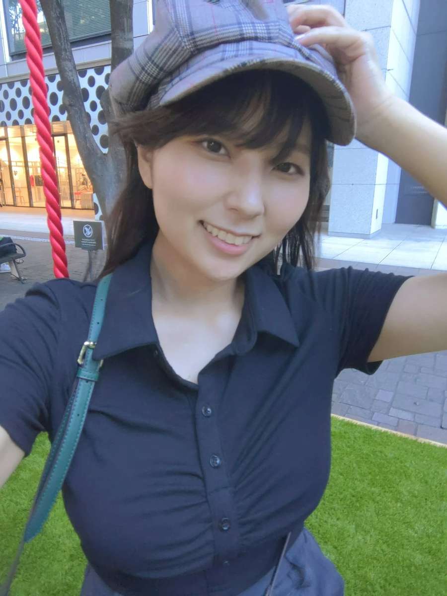 어떤 작가님을 닮은 그라비아 아이돌.jpg_1.webp