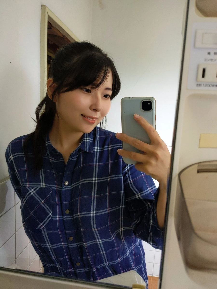 어떤 작가님을 닮은 그라비아 아이돌.jpg_3.webp