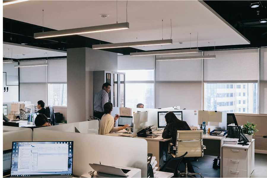 여기서 한달 버티면 200만원 한다 VS 안한다_1.webp