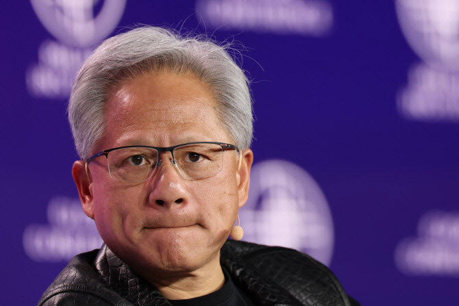 젠슨황 치맥회동 예언 떤냐?!_4.jpg