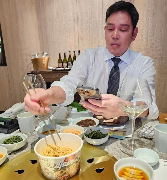 부자는 치킨 안 먹는다는게 말이 안되는 이유_2.jpg