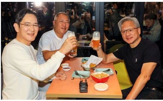 서민 코스프레 승부존 ........jpg_1.jpg