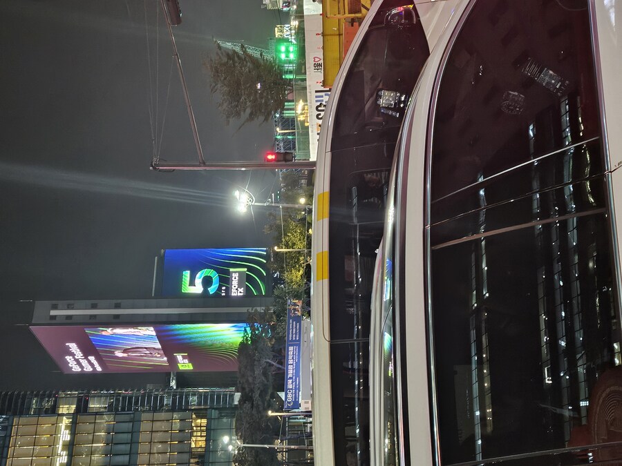 엌ㅋㅋㅋ 일있어서 삼성역인데 ㅋㅋㅋㅋㅋ_1.jpg