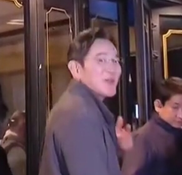 이재용 이거 꾸러기 표정 뭐냐 ㅋㅋㅋ_2.png