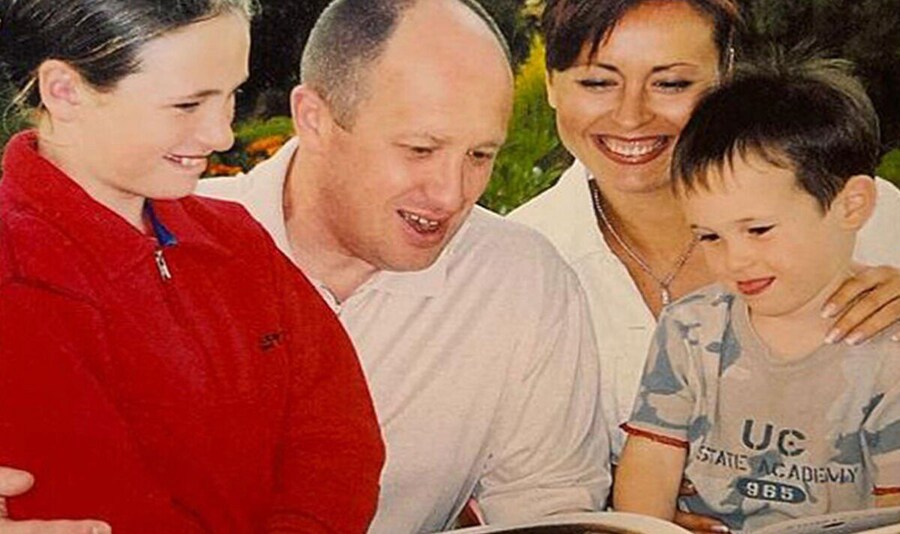 미사일 맞고 죽은 동화작가_1.jpg