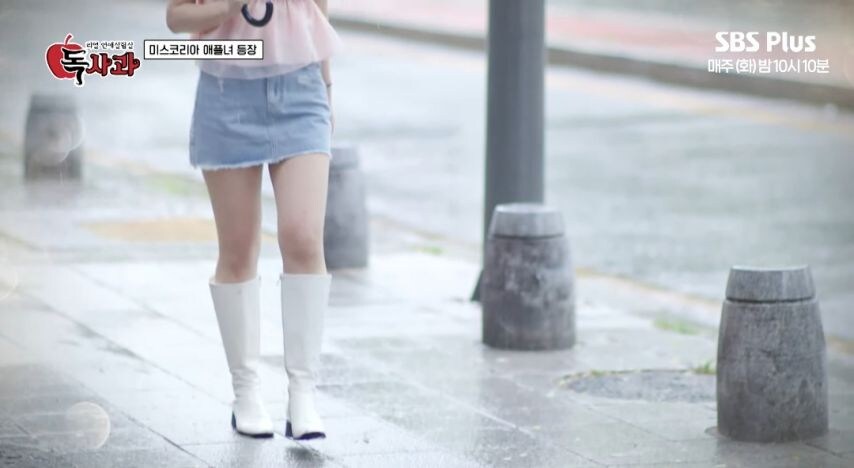 남자 눈만 바라보면 넘어온다는 여자.jpg_1.jpg