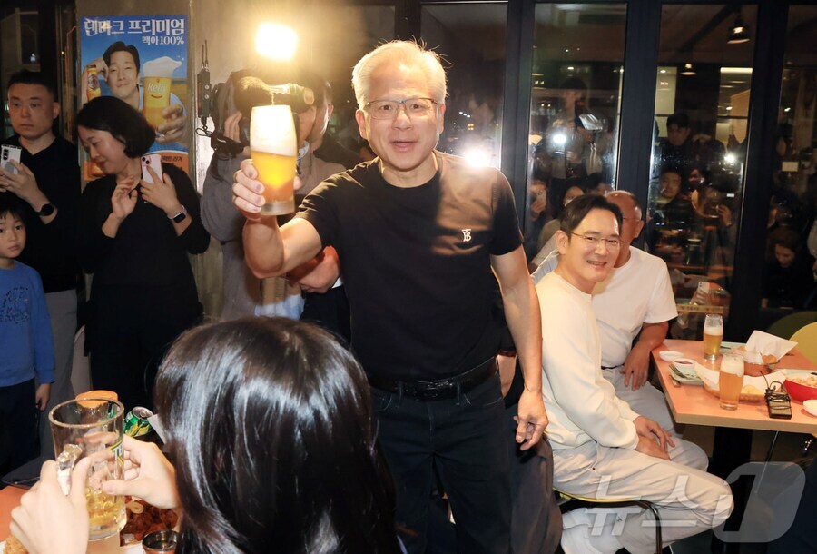 지금와서 보면 웃음벨을 넘어 대폭소버튼인 짤_2.jpg