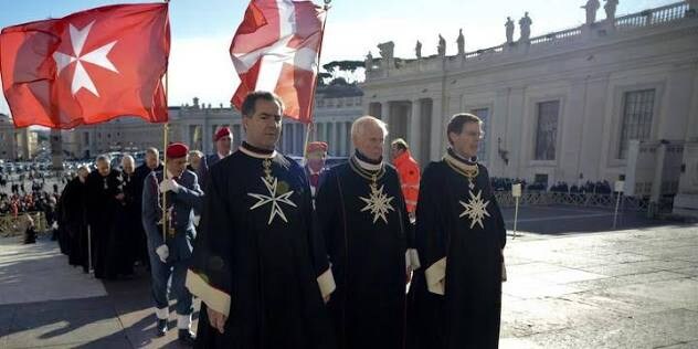 창의적으로 수도 집중화를 해결한 나라_1.jpg