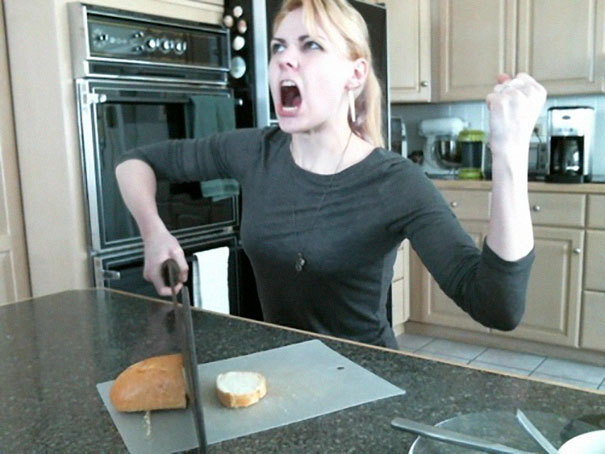 골동품 가게에서 산 우르크 하이 칼이 마음에 든 여자️_7.jpeg