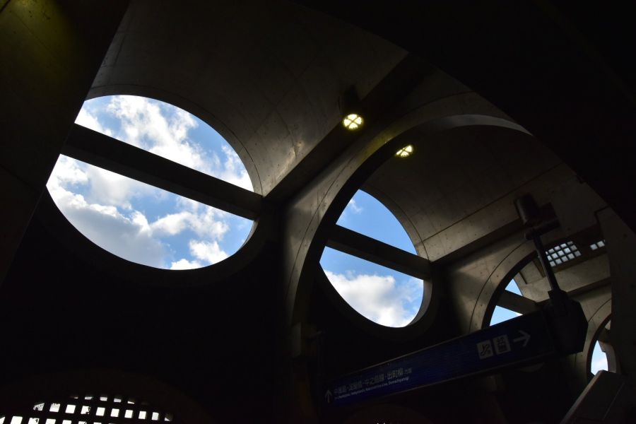 좀 독특하게 생긴 일본 전철역, 게이한 우지역_6.jpg