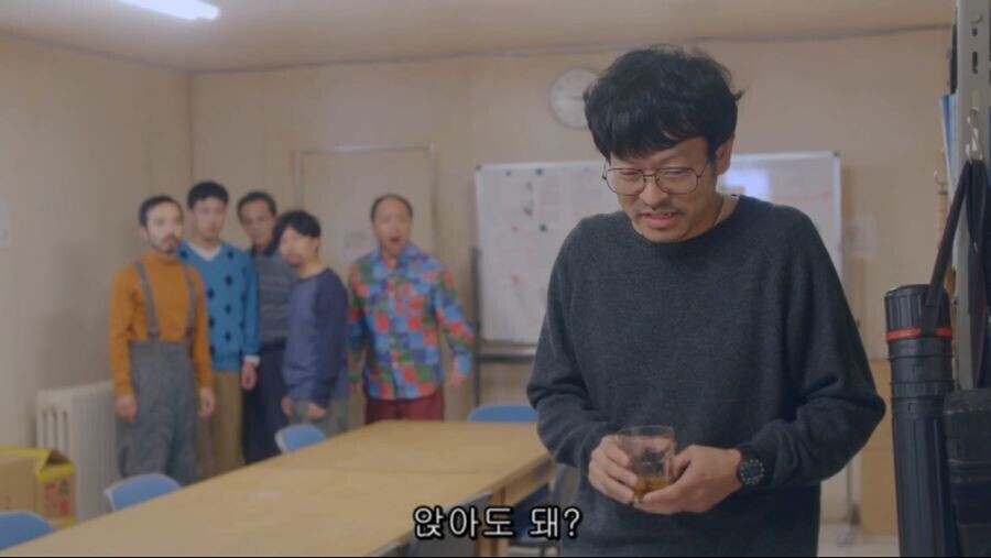 남극에서 여자에 굶주린 남자들의 최후_12.png