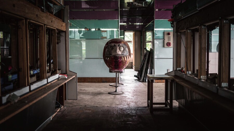 폐허의 기괴한 장식물들️_2.jpg