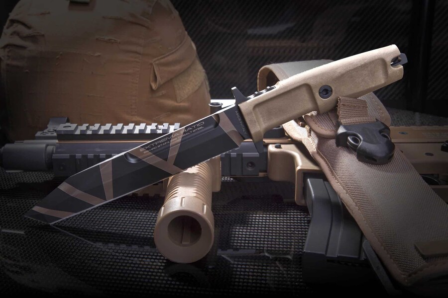 30cm 짜리 나이프 보고 스몰이라고 부르는 이유_2.jpg